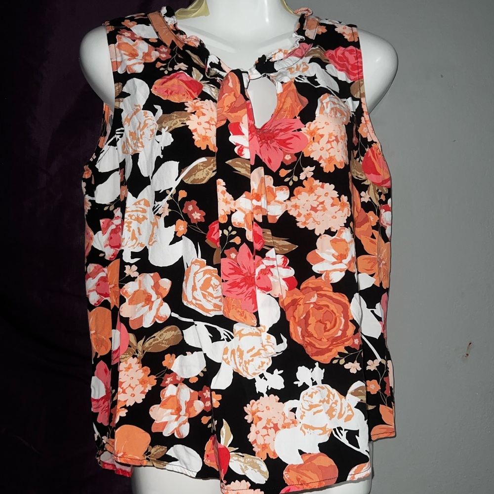 Harve Bernard sleeveless top